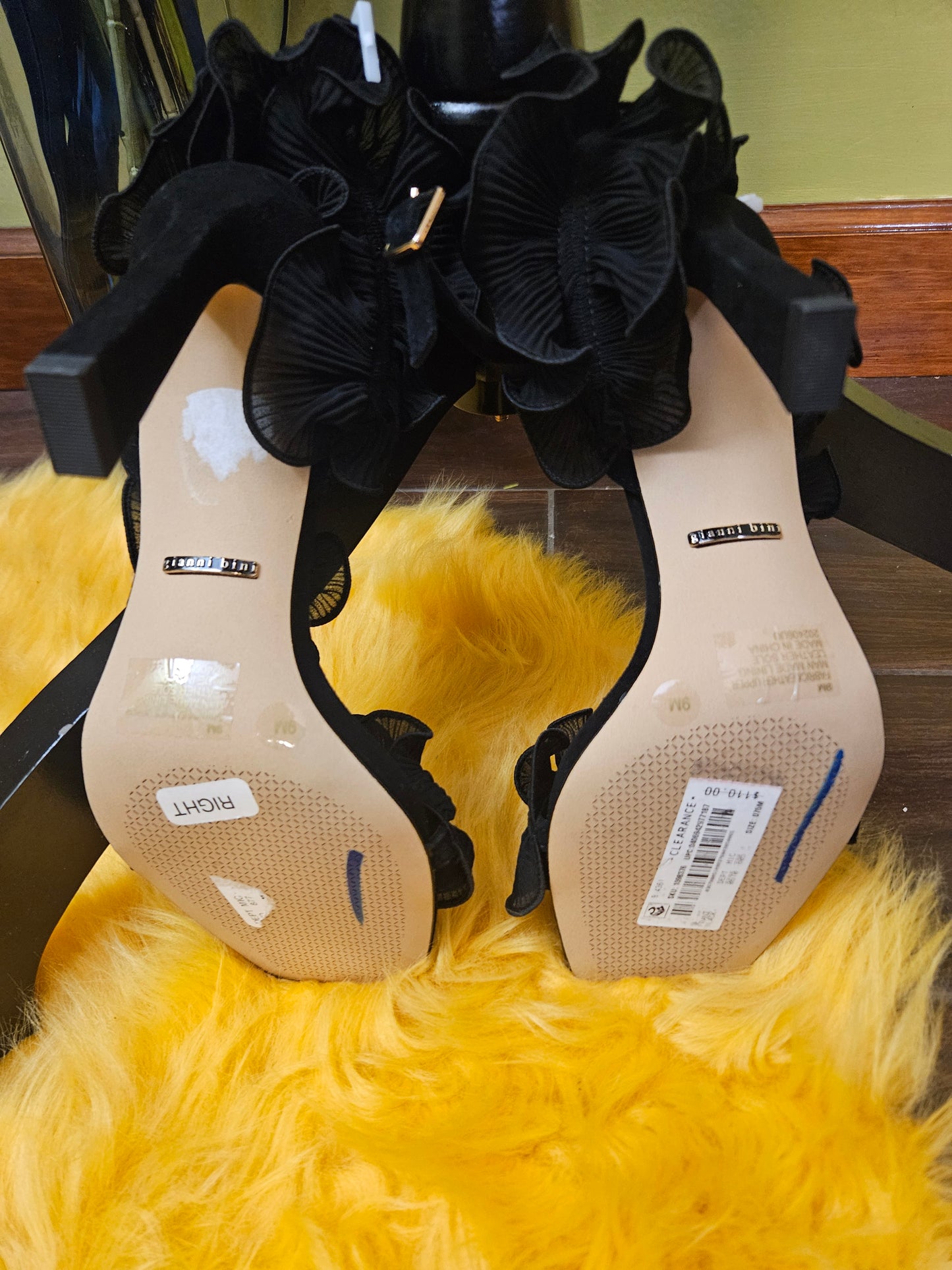 Gianni Bini Black Suede Chiffon Ruffle Franz Heels Size 9