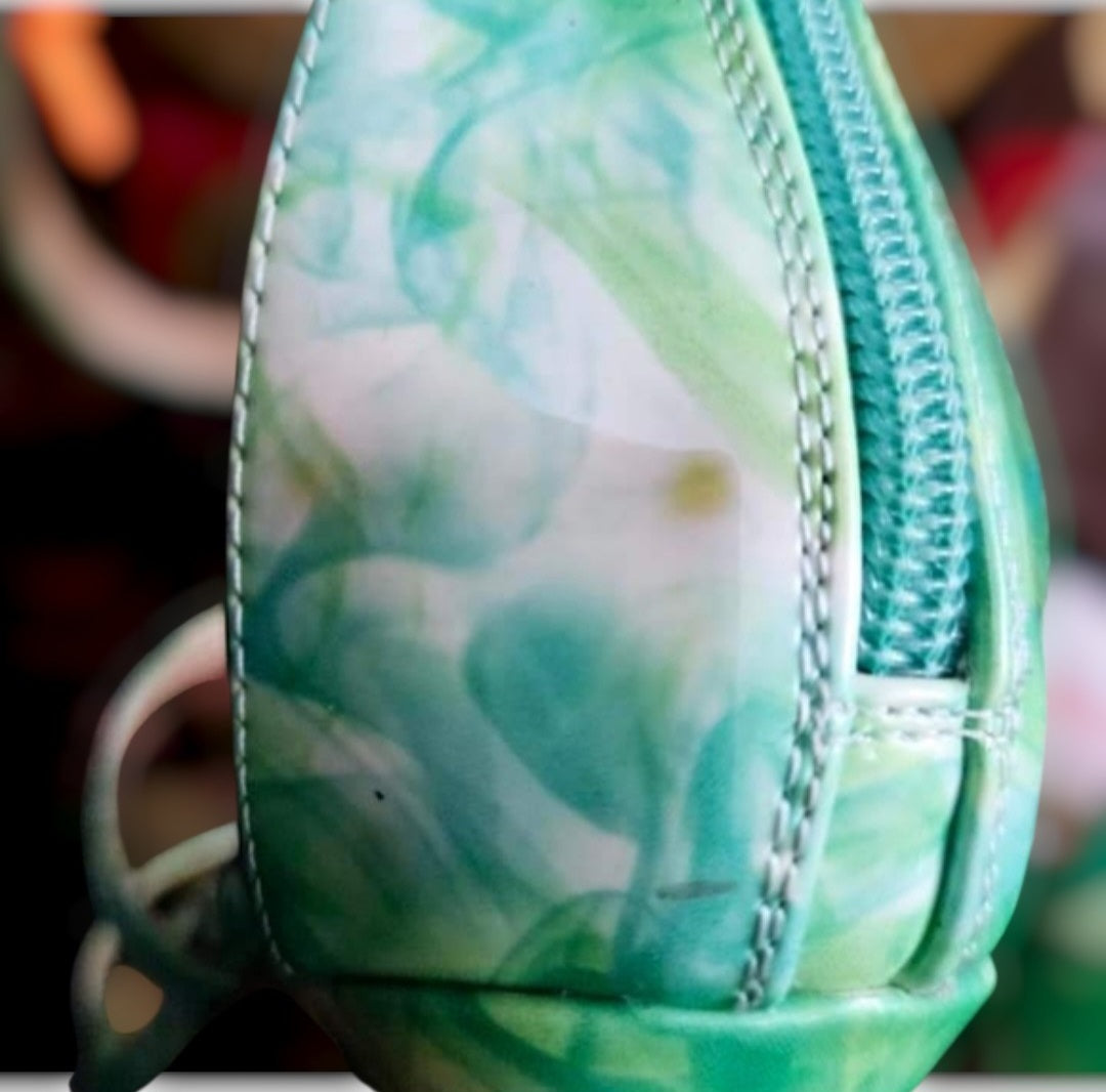 NWOT Lonia Green & White Tie Dye Heeled Sandals Size 10