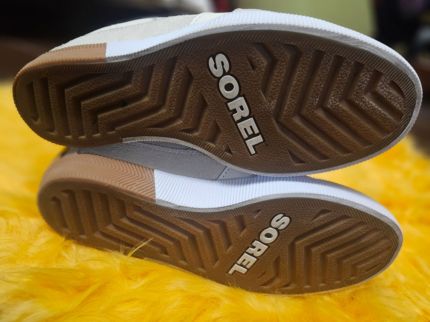 NWOT Sorel White Sneaker Booties Size 9