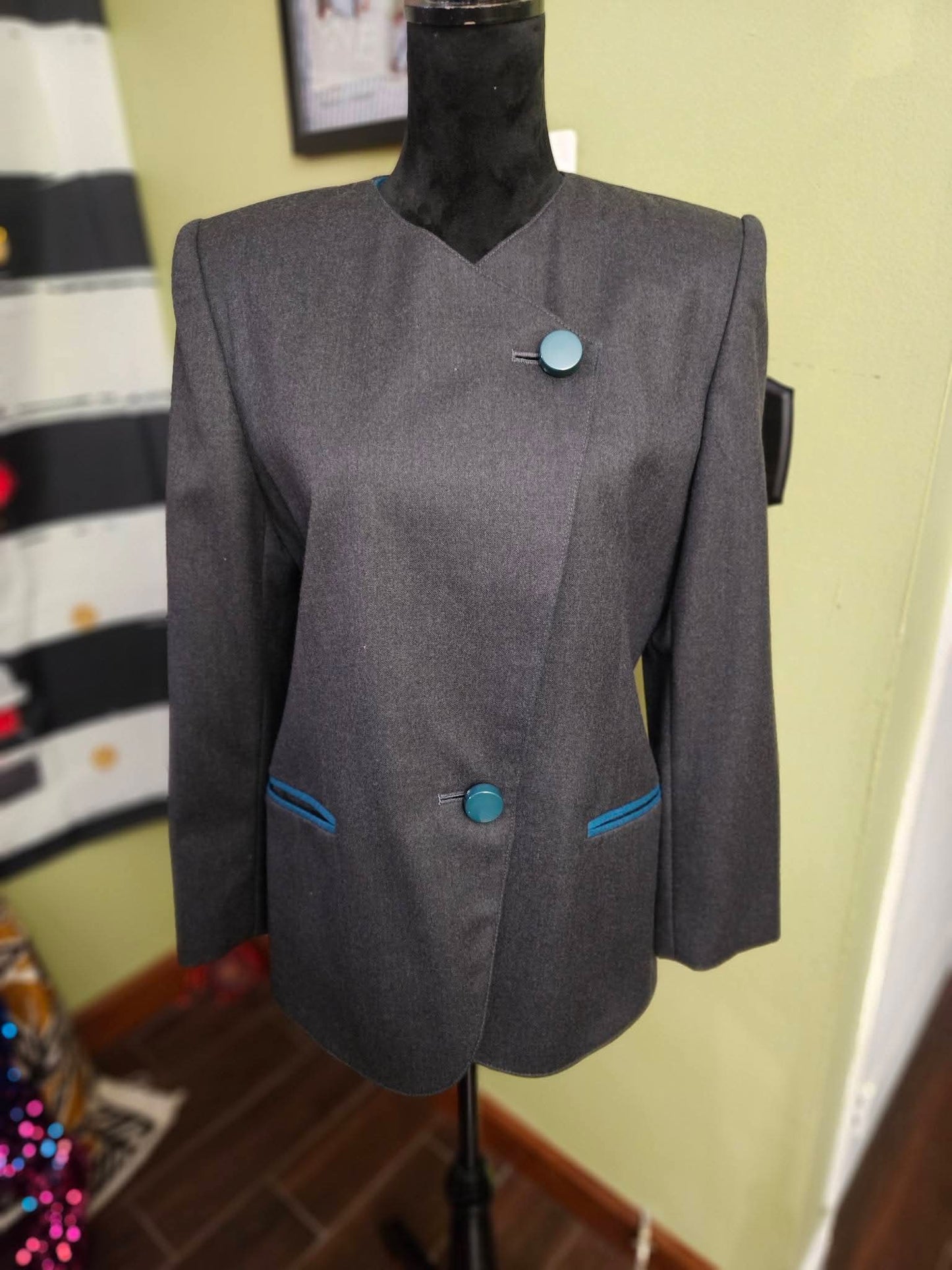 Vintage Harve Benard by Benard Holtzman 100% Wool Grey Blazer Size 8