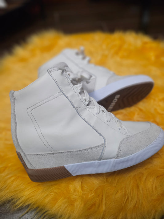 NWOT Sorel White Sneaker Booties Size 9