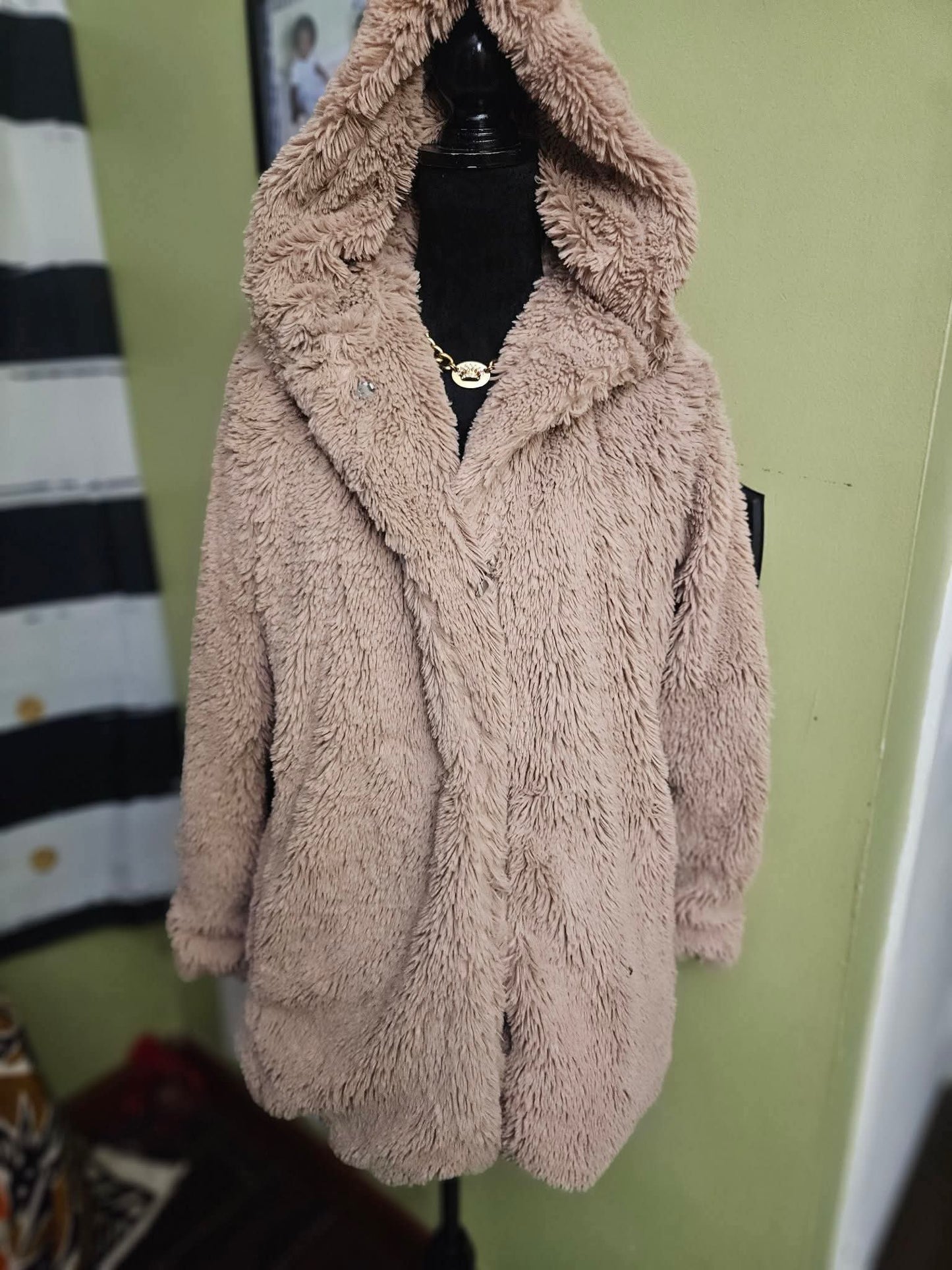 GAP Beige Shaggy 3/4 Hooded Jacket Size Small/Sim Medium