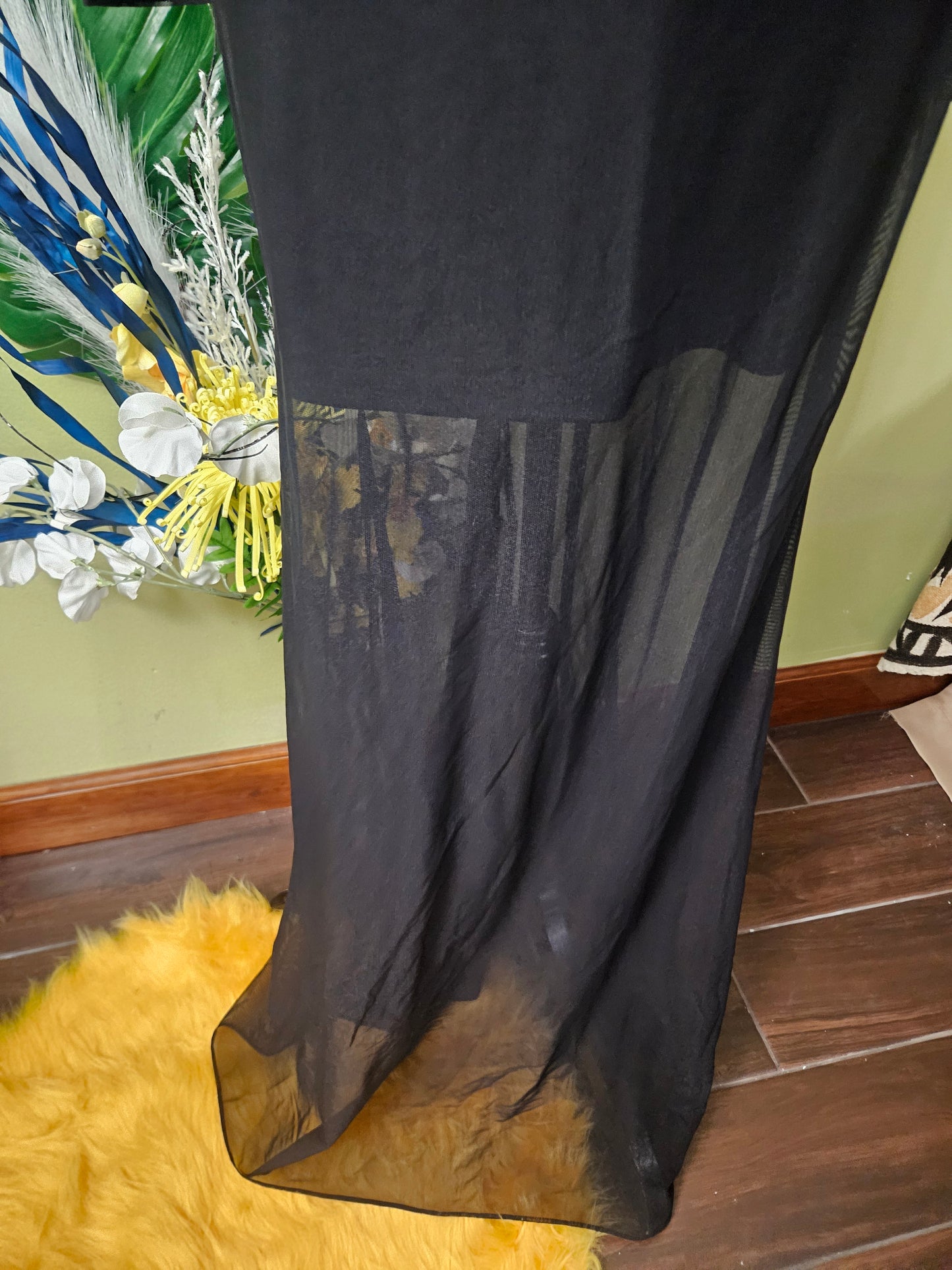 Miss Ashlee Black Maxi Dress Size Medium