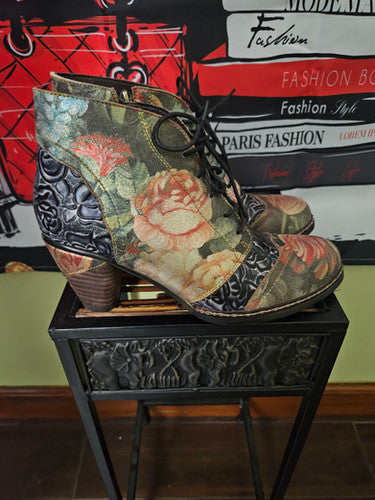 NWOT Spring Step L'artiste Leather Booties Size 39 / 8-8.5