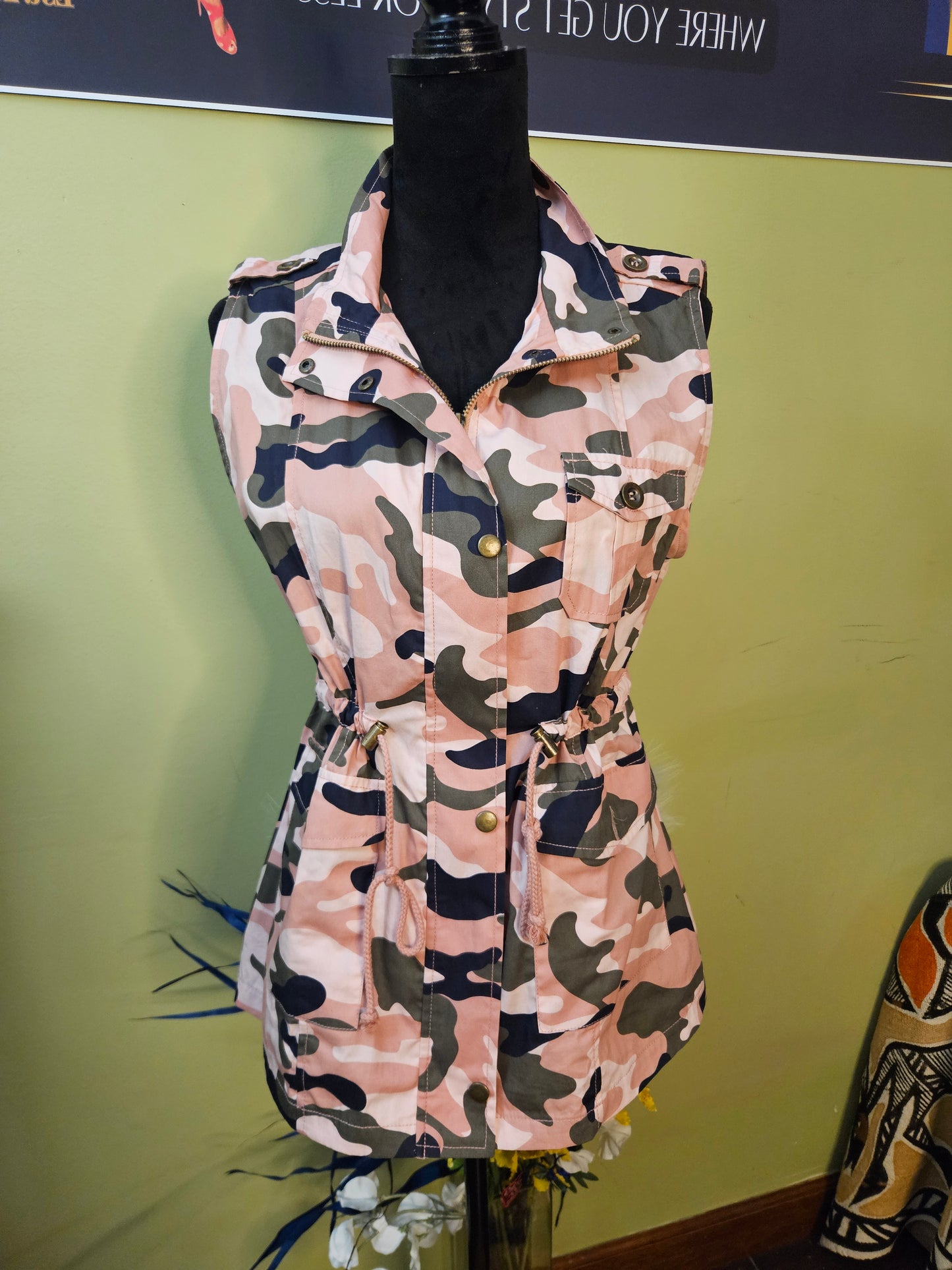 Forme Pink Camo Vest Size Medium