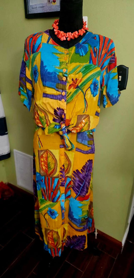 Resource vintage colorful skirt set. Can fit Large/Slim XL