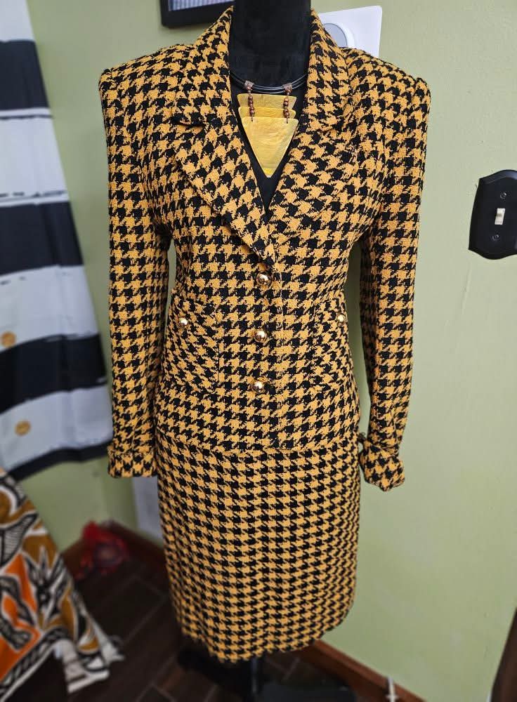 David Hayes Yellow Houndstooth Vintage Suit (Skirt Best Size 8, Jacket Best 10)