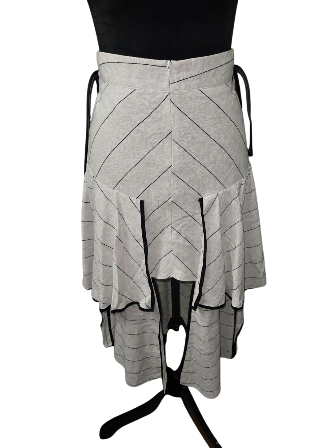 White Tiered High/Low Skirt Size Small
