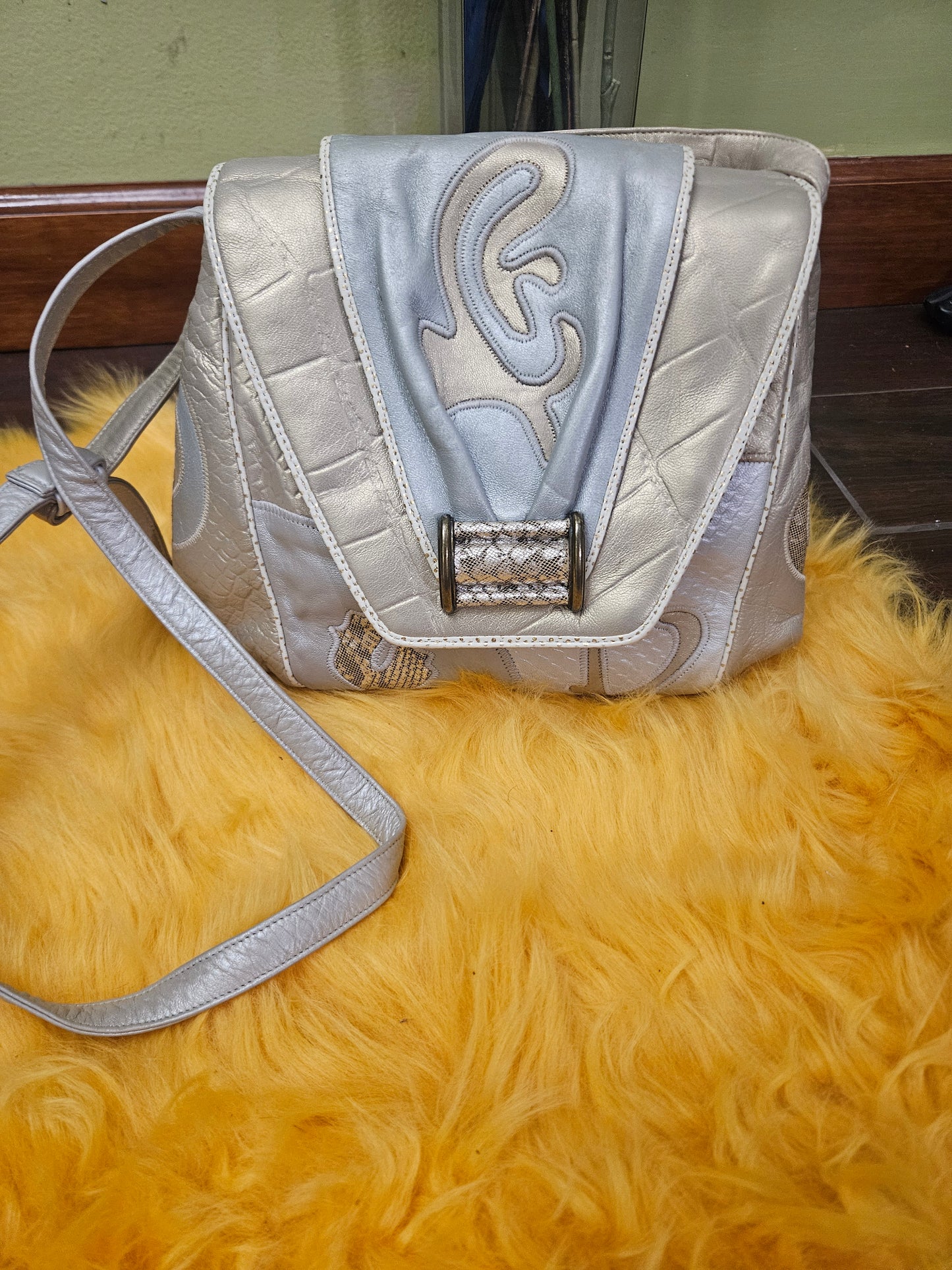 Sharif Beige and Cream Vintage Bag