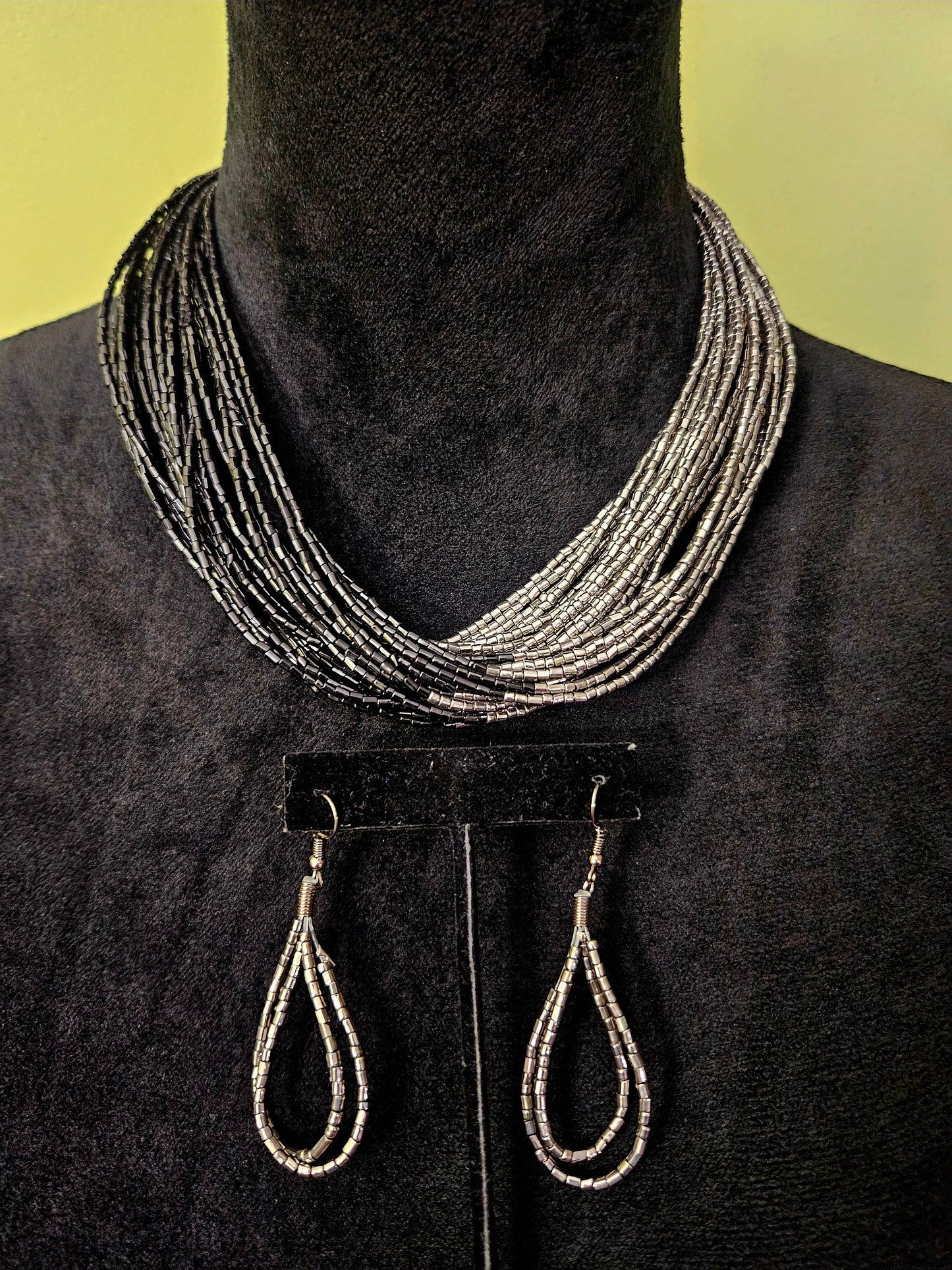 Black and Clear Beaded Necklace Set