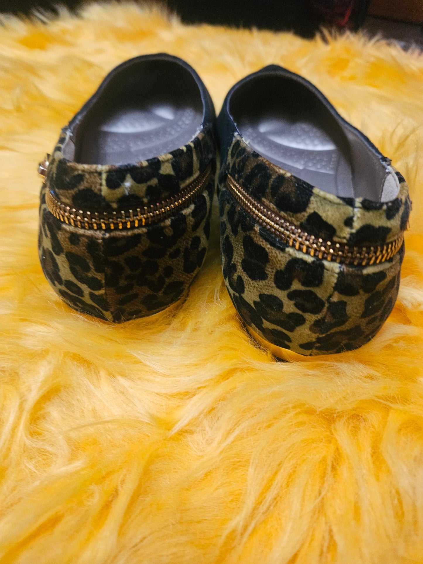 NWOT Bellini's Suede Shoes Size 11