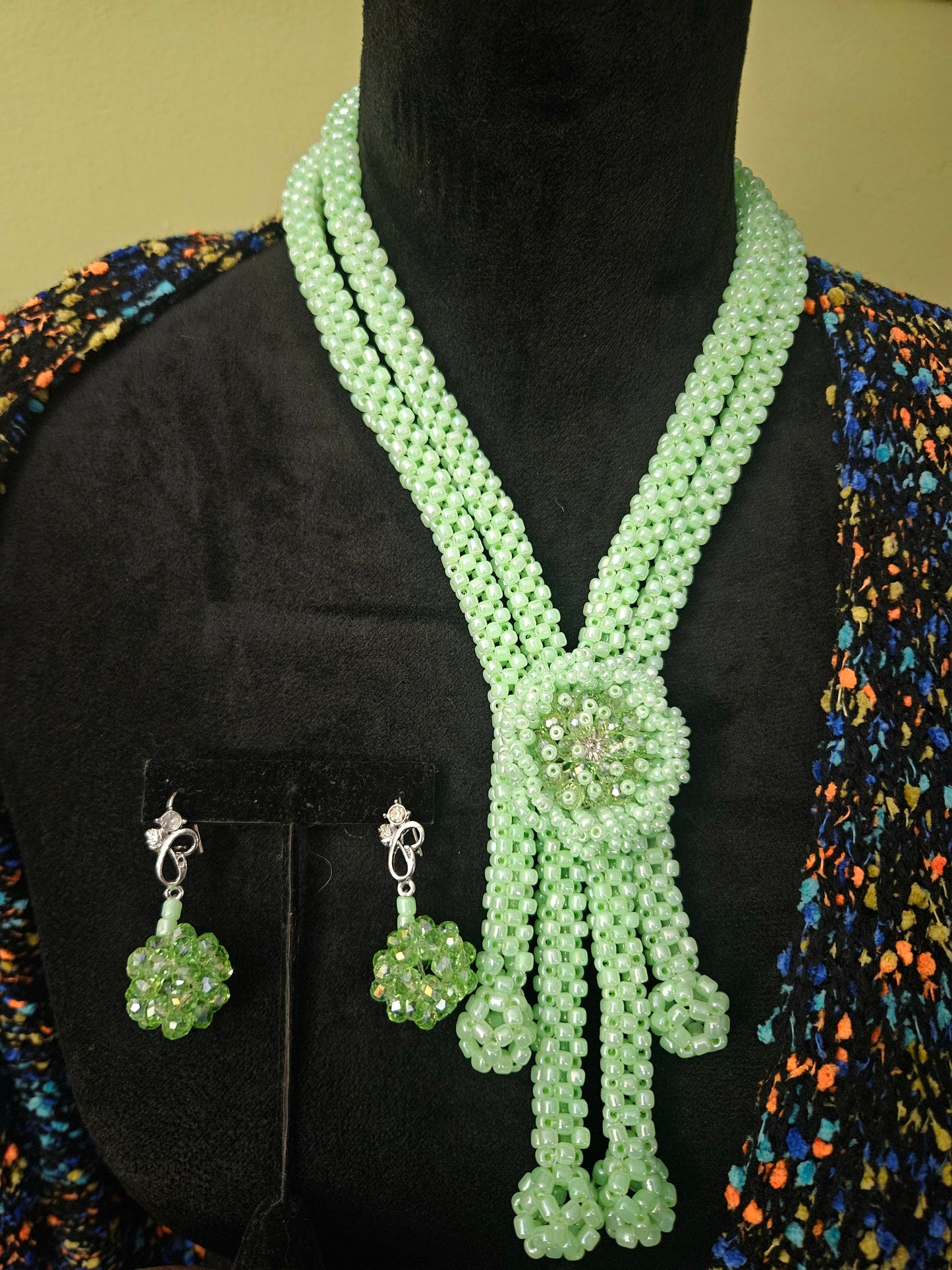 Liberia - Lime Green Necklace Set