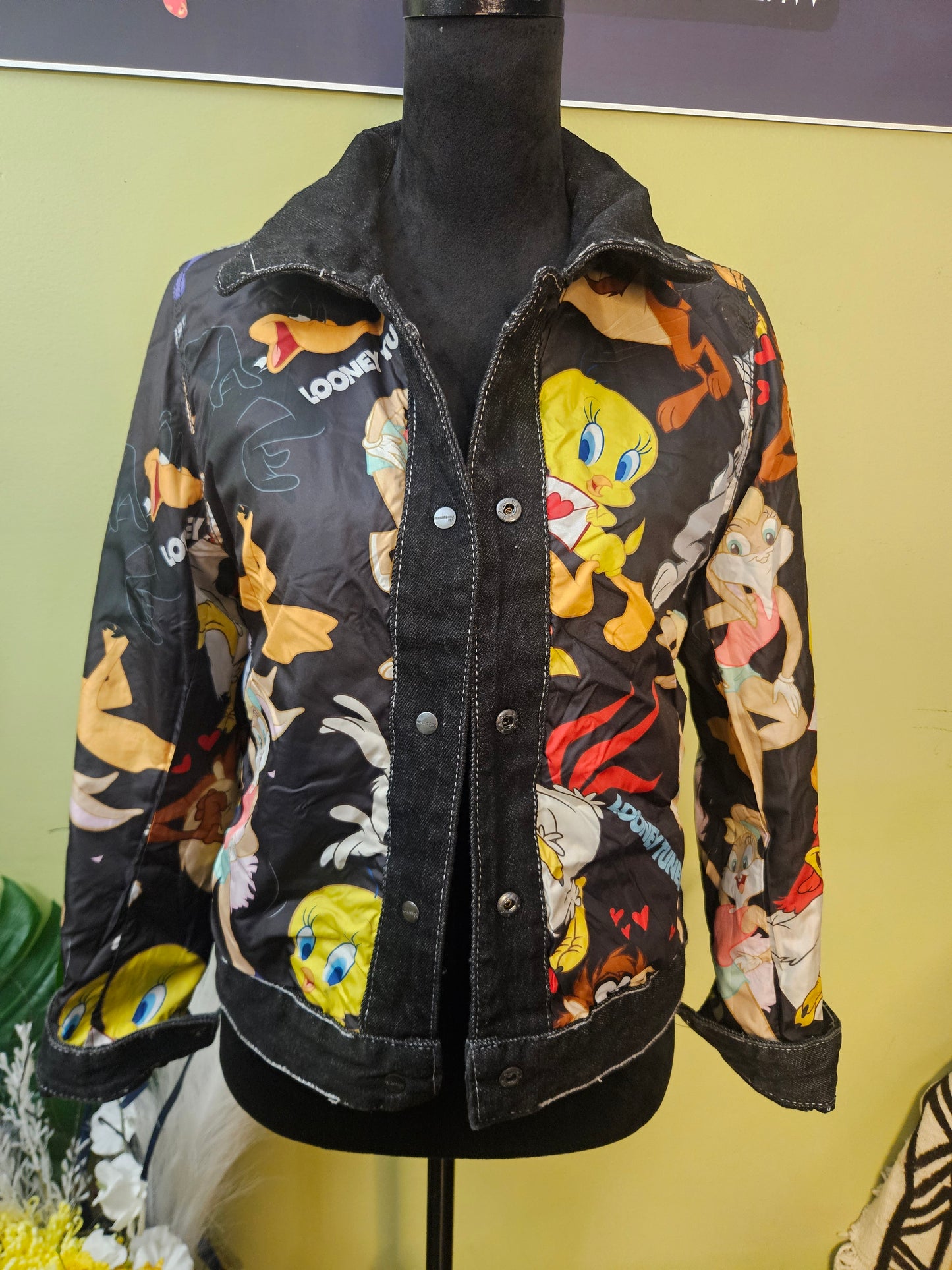 Members Only Looney Tunes Reversible Denim Jacket Size Small