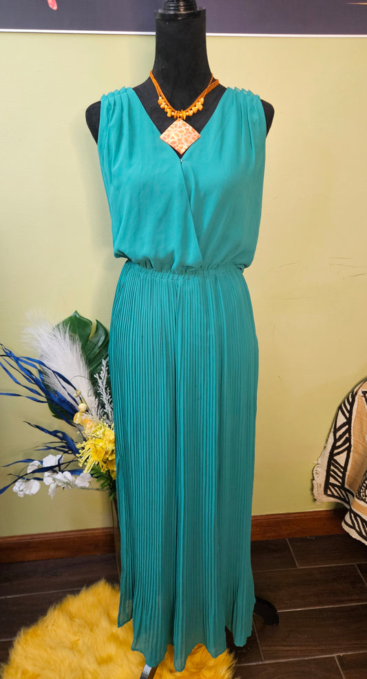 Oasis Green Partial Pleated Dress Size 10