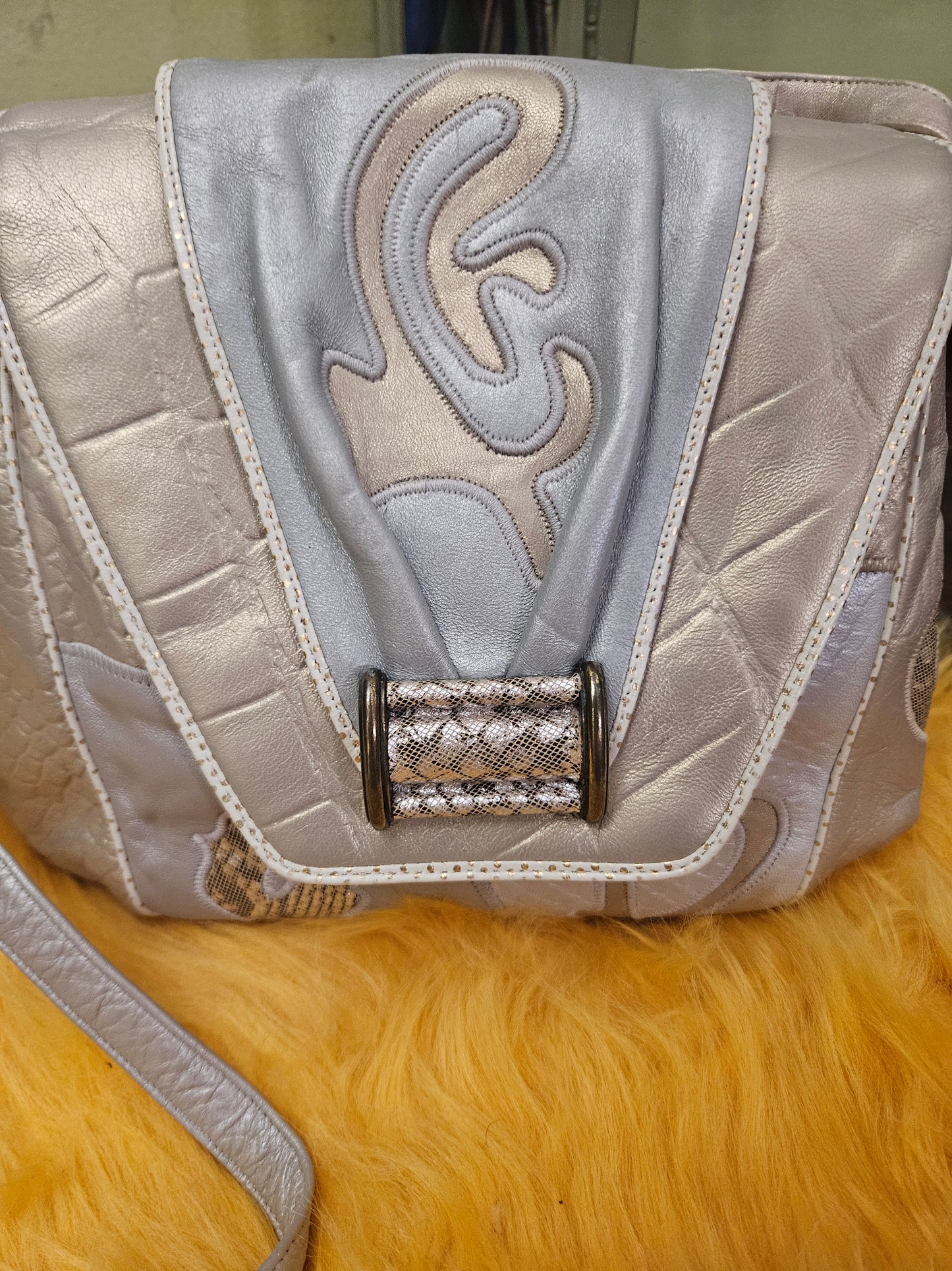 Sharif Beige and Cream Vintage Bag