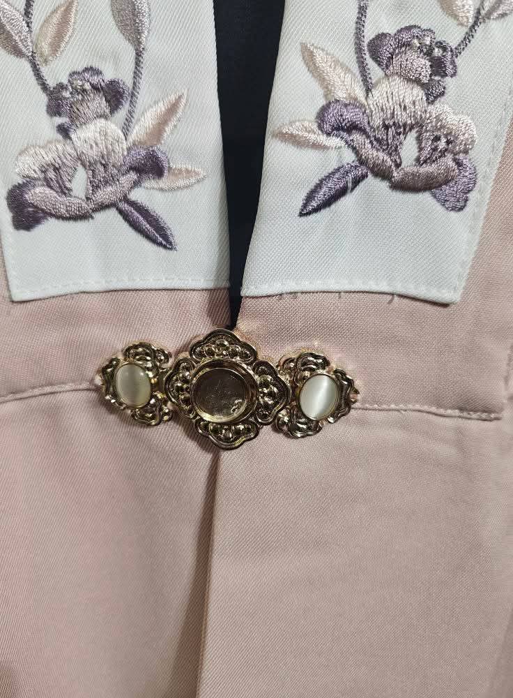 Pink Asian Kimono, Missing Pearl on Buckle, Size M/L