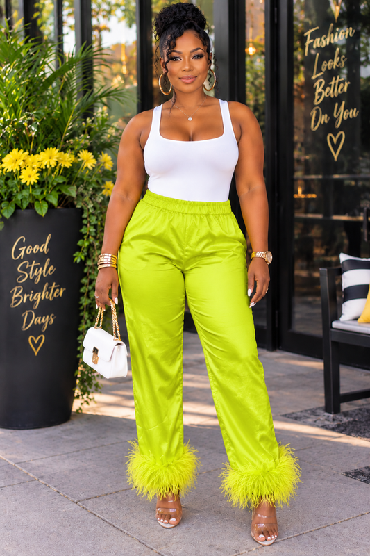 NWT Novaluxe Chartuese Pant Size Large (waist = 16 before stretch)