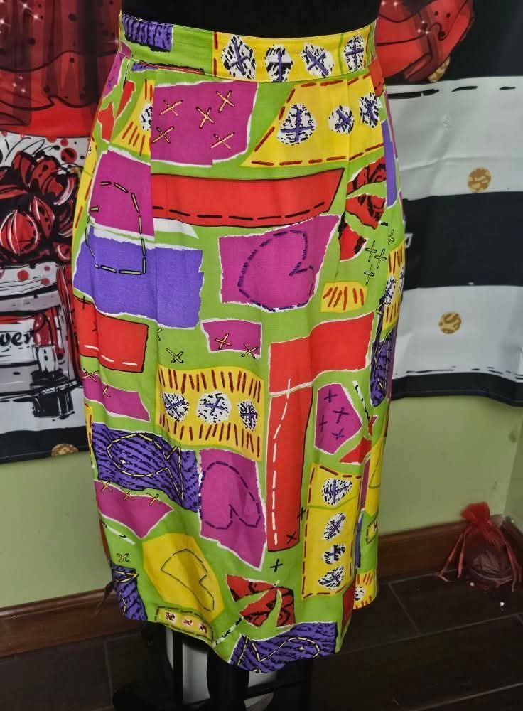 SK & Company Vintage Silk Skirt.
Tagged Size 10