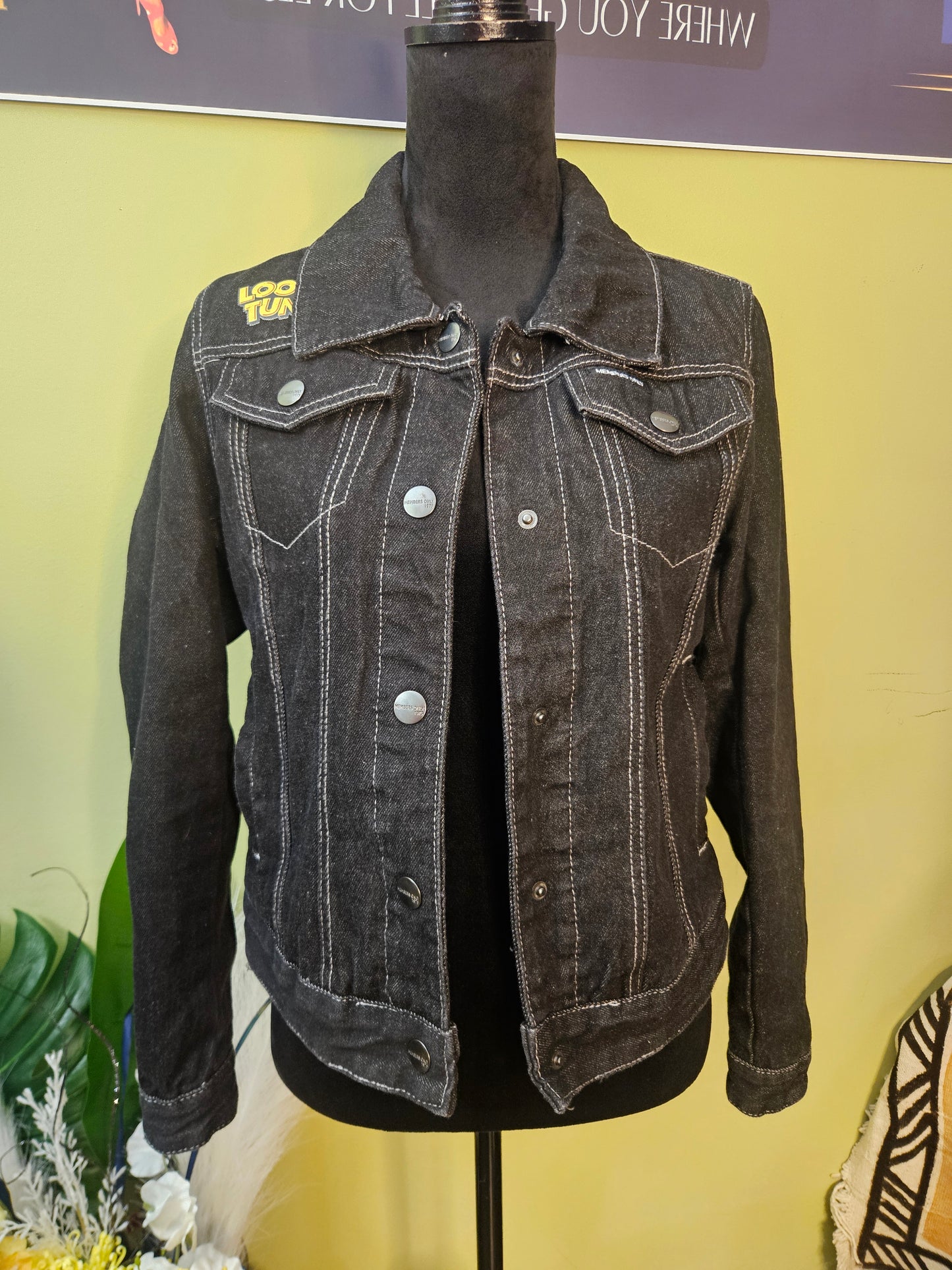Members Only Looney Tunes Reversible Denim Jacket Size Small